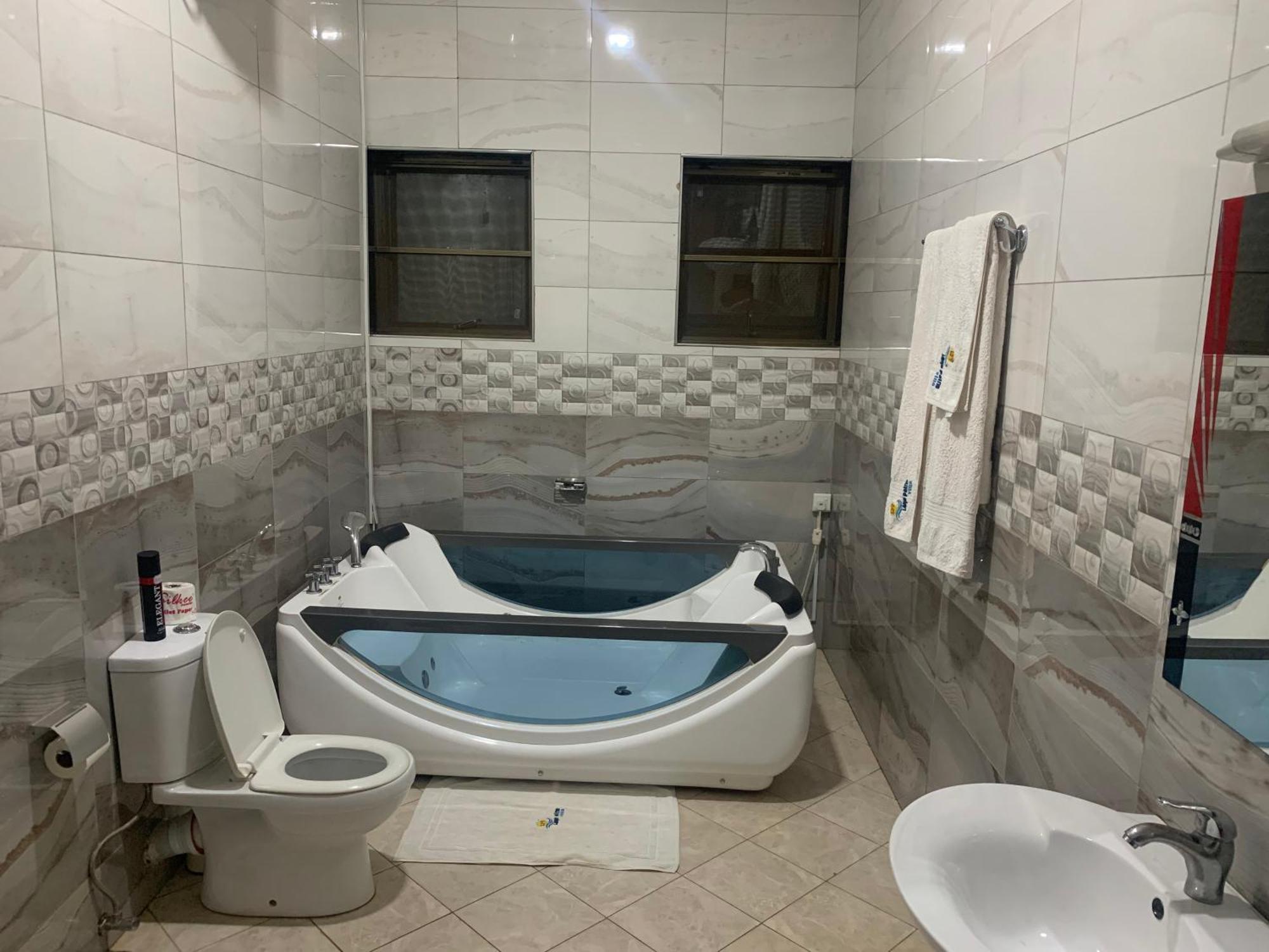 Lakepoint Villa Εντέμπε Εξωτερικό φωτογραφία