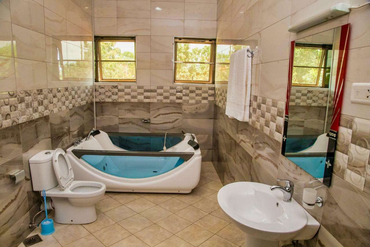 Lakepoint Villa Εντέμπε Εξωτερικό φωτογραφία